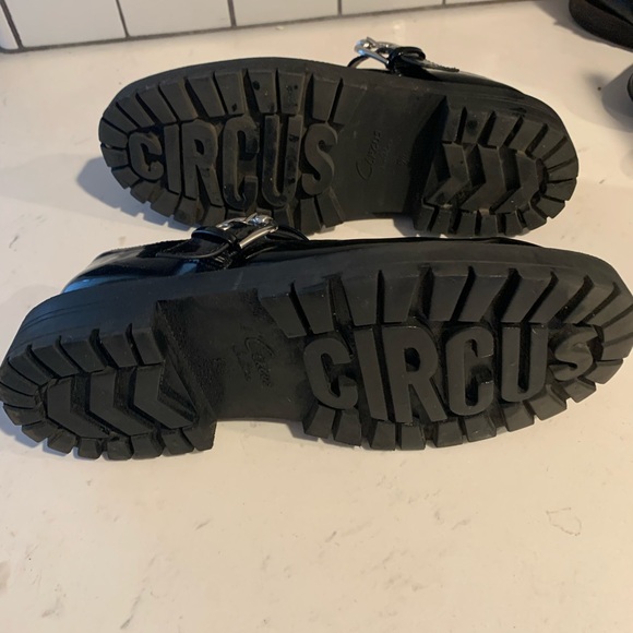 Circus by Sam Edelman Black Patent Leather Lug Sole Mary Jane’s - Picture 3 of 5
